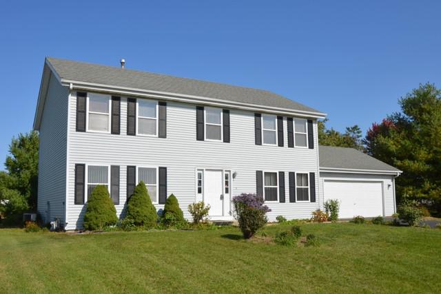 497 Merilot Dr., Roscoe, IL 61073