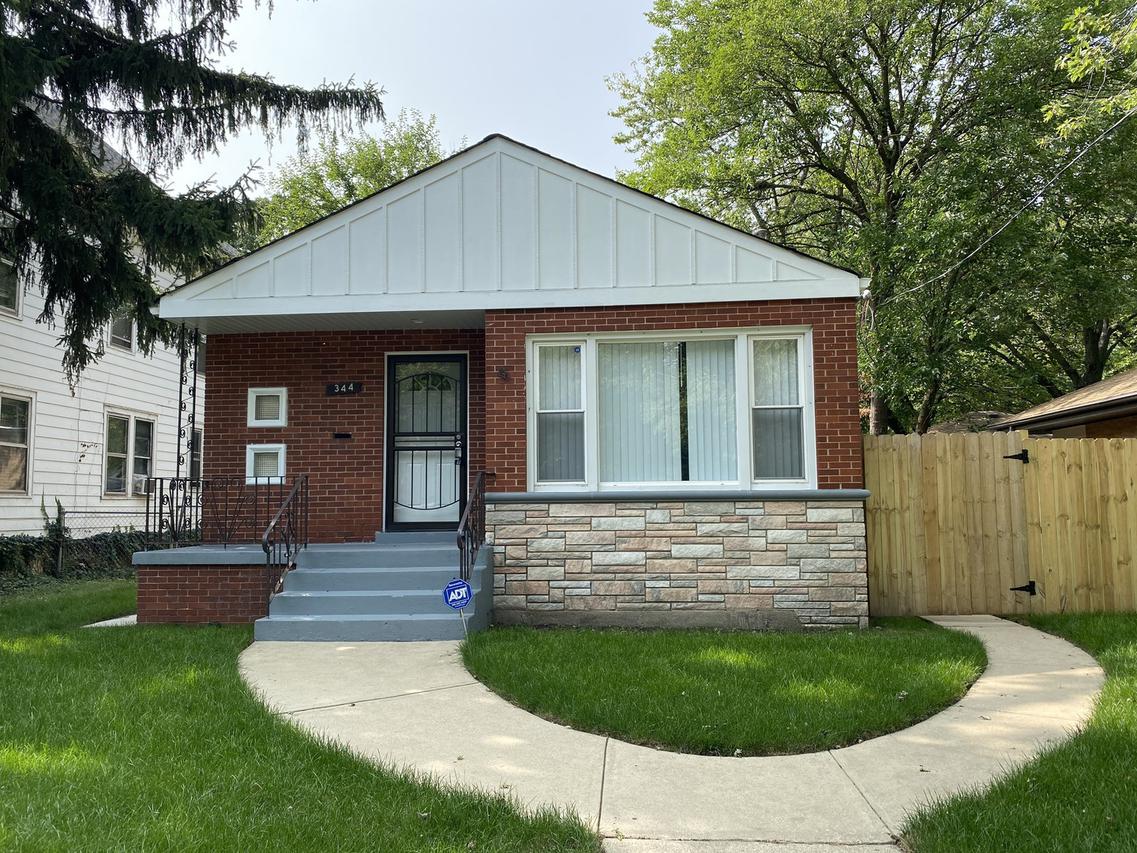 344 Calumet Blvd., Harvey, IL 60426