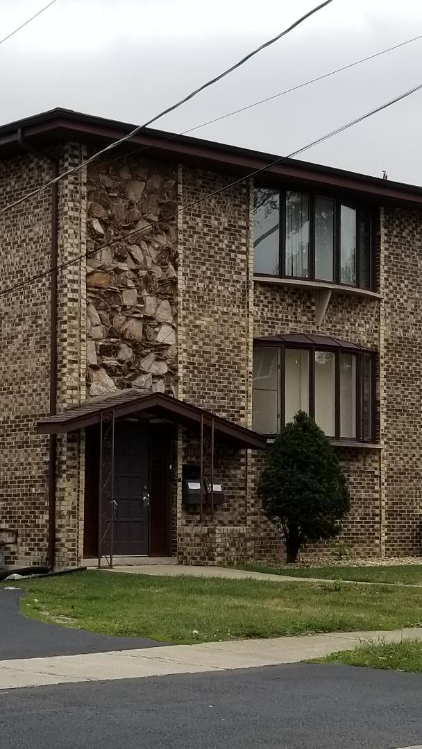 10309 Parkside Ave., Oak Lawn, IL 60453