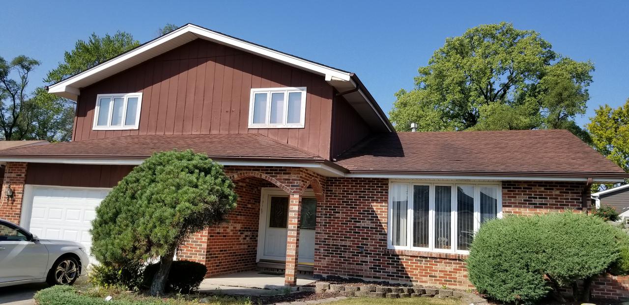 10138 S 87th Ct., Palos Hills, IL 60465