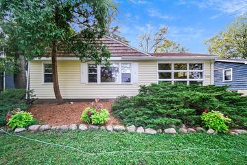 33300 N Greentree Rd., Grayslake, IL 60030