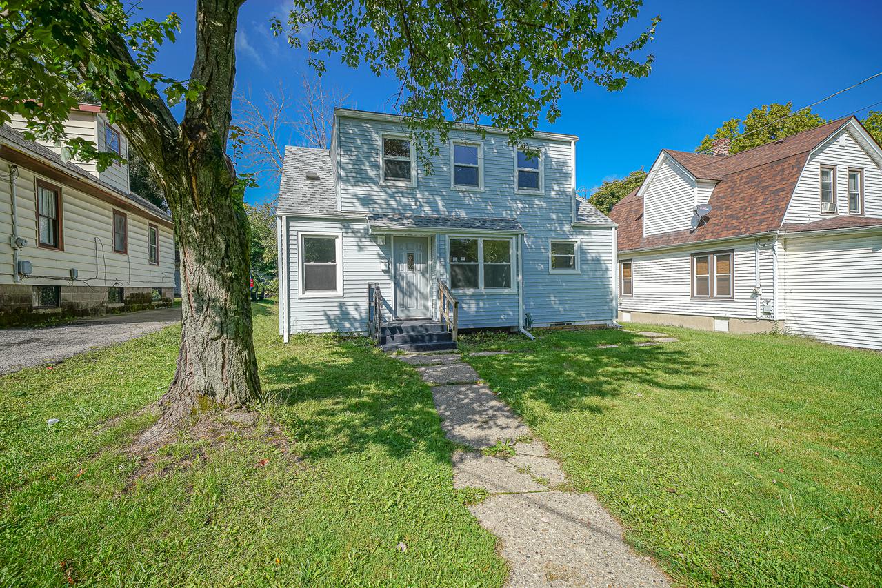 618 N Sunset Ave., Rockford, IL 61101