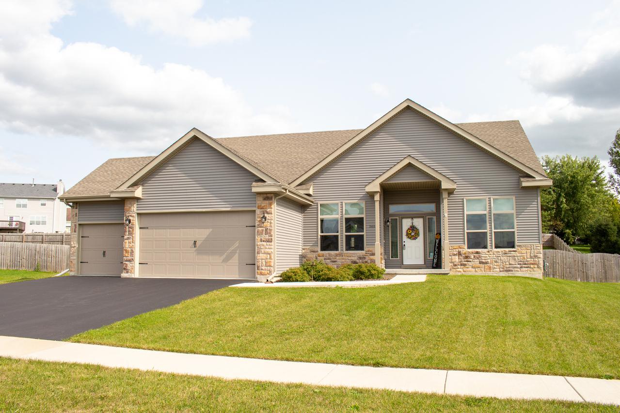 5651 Karakul Ter., Roscoe, IL 61073