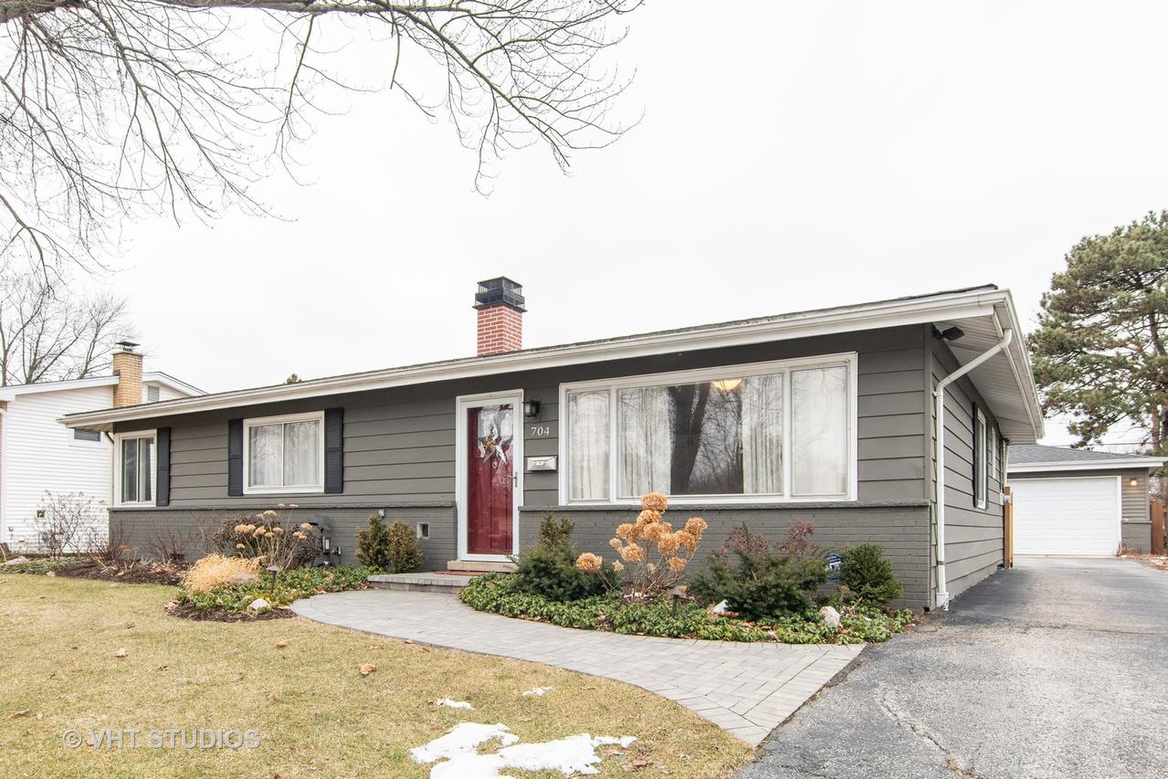 704 N Wilshire Dr., Mount Prospect, IL 60056
