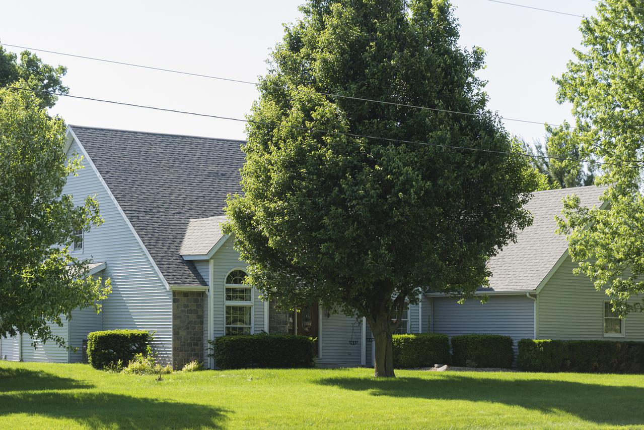 103 W Riverbend Blvd., Mahomet, IL 61853