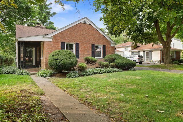 1819 Elm Ave., Northbrook, IL 60062