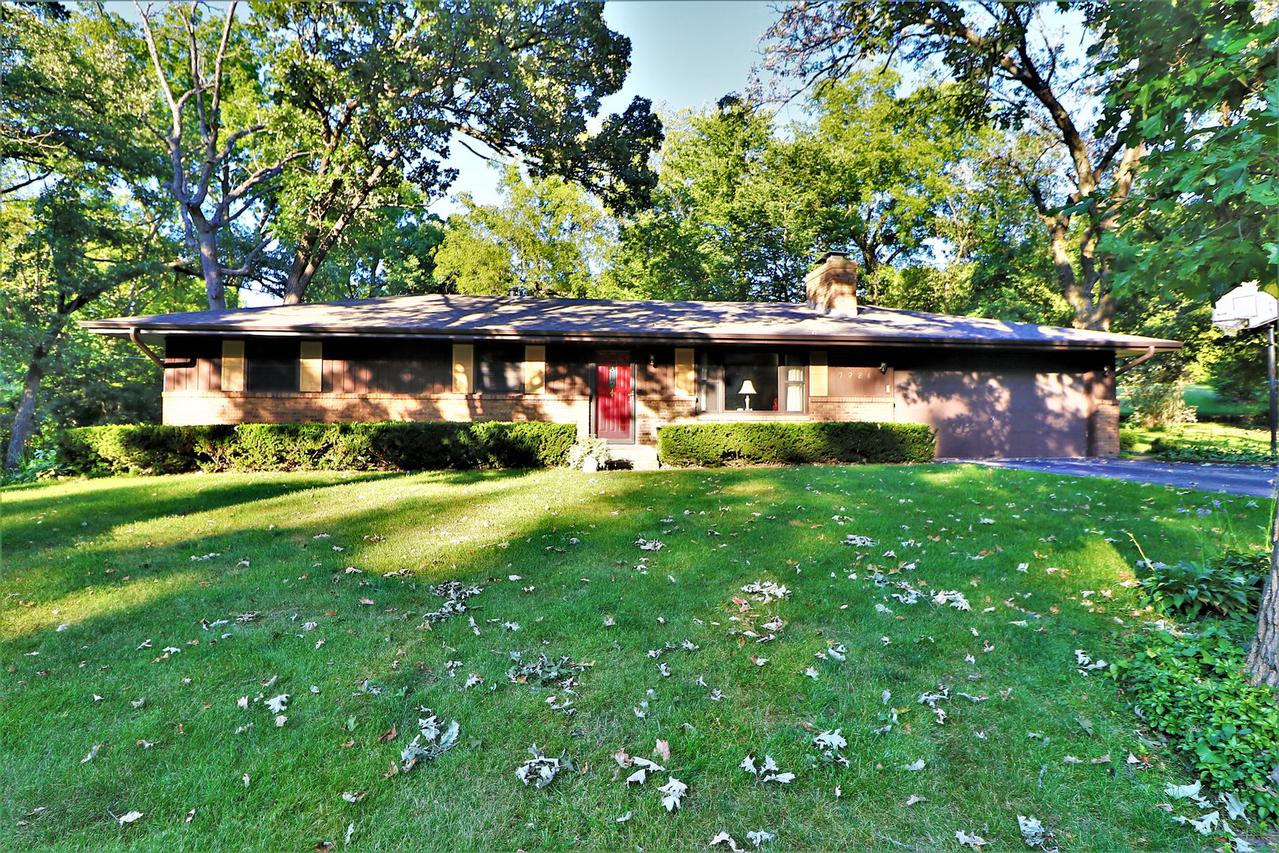 7884 Louella Dr., Roscoe, IL 61073