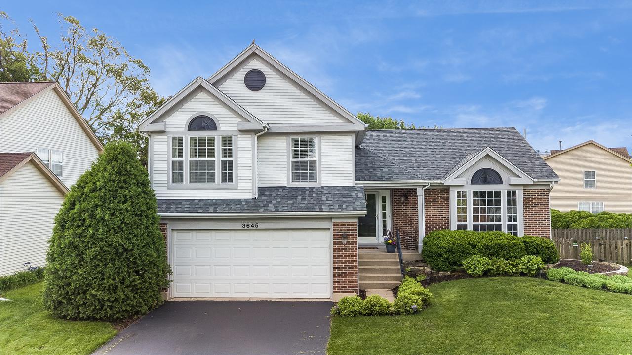 3645 Princeton Ave., Aurora, IL 60504