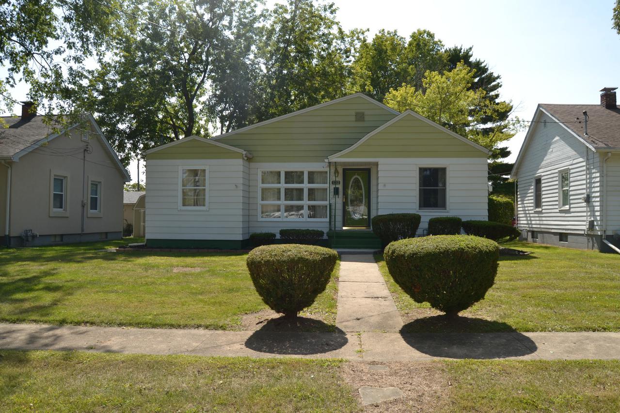 1212 E Jefferson St., Clinton, IL 61727