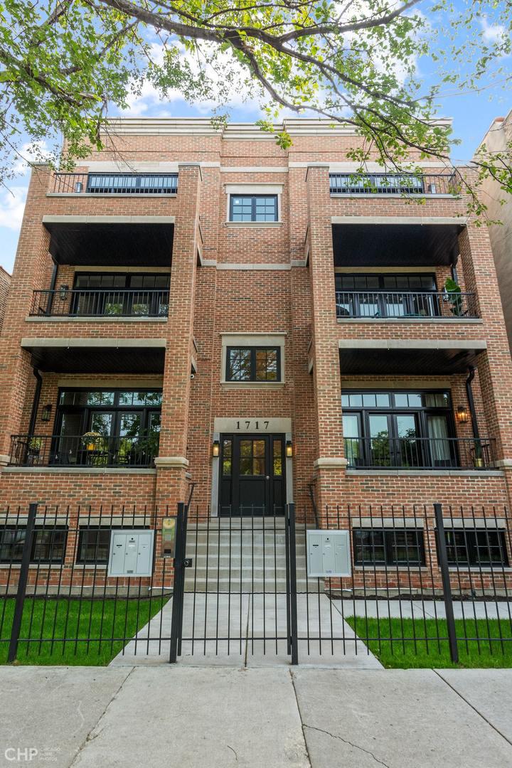 1717 N Humboldt Blvd. #3N, Chicago, IL 60647