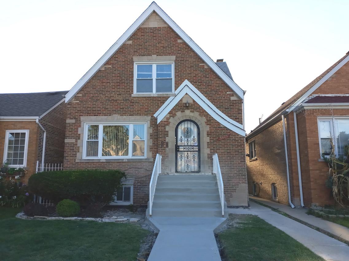 5922 S Karlov Ave., Chicago, IL 60629