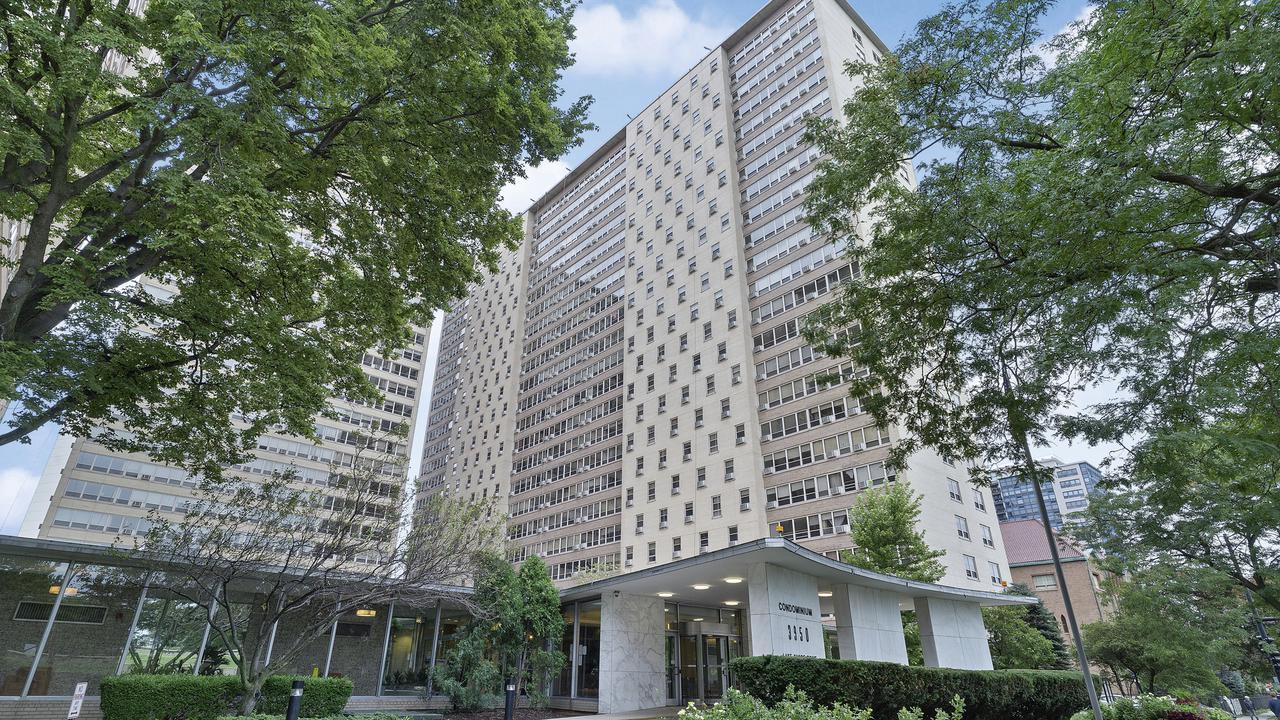 3950 N Lake Shore Dr. #228, Chicago, IL 60613
