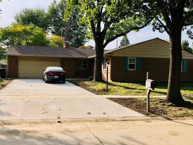 2103 Plymouth Dr., Champaign, IL 61821