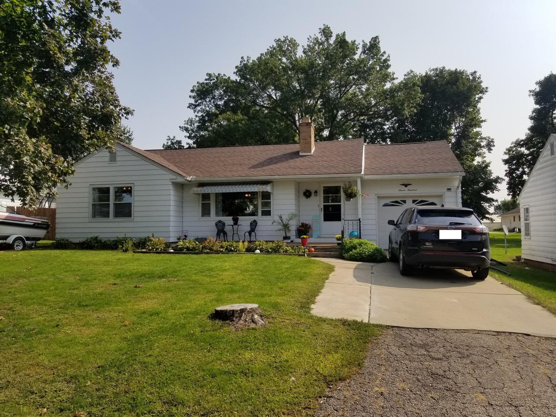700 Walker Ave., Milledgeville, IL 61051