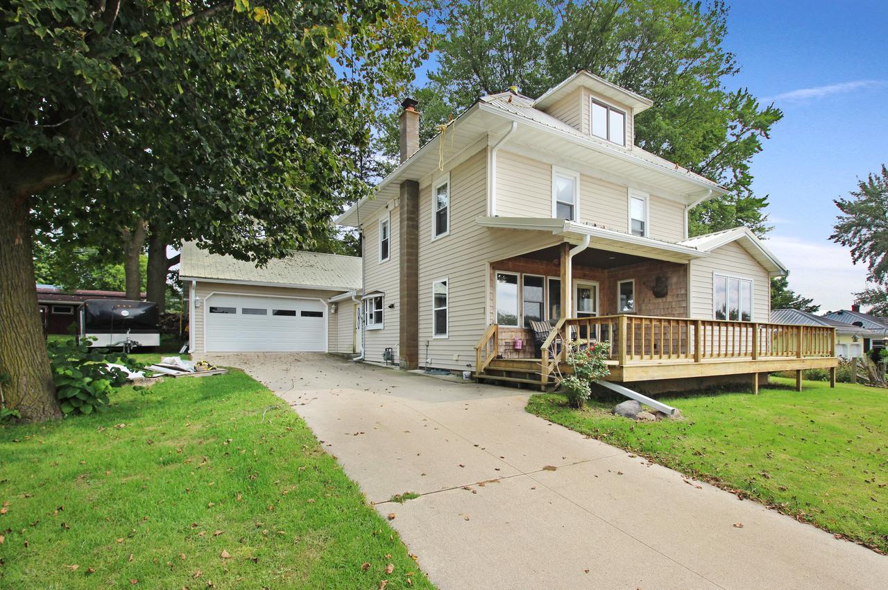 313 S East St., Orangeville, IL 61060