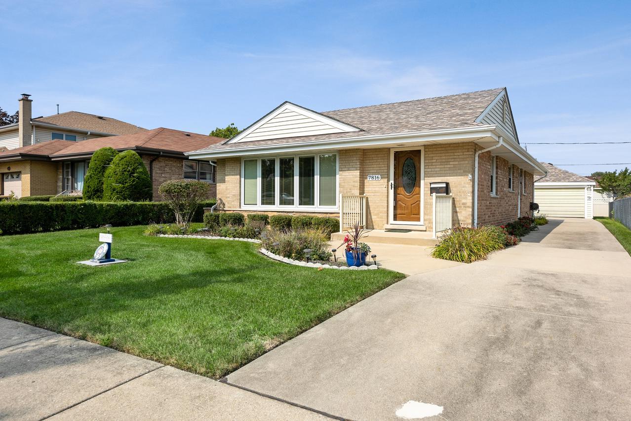 7816 W Crain St., Niles, IL 60714