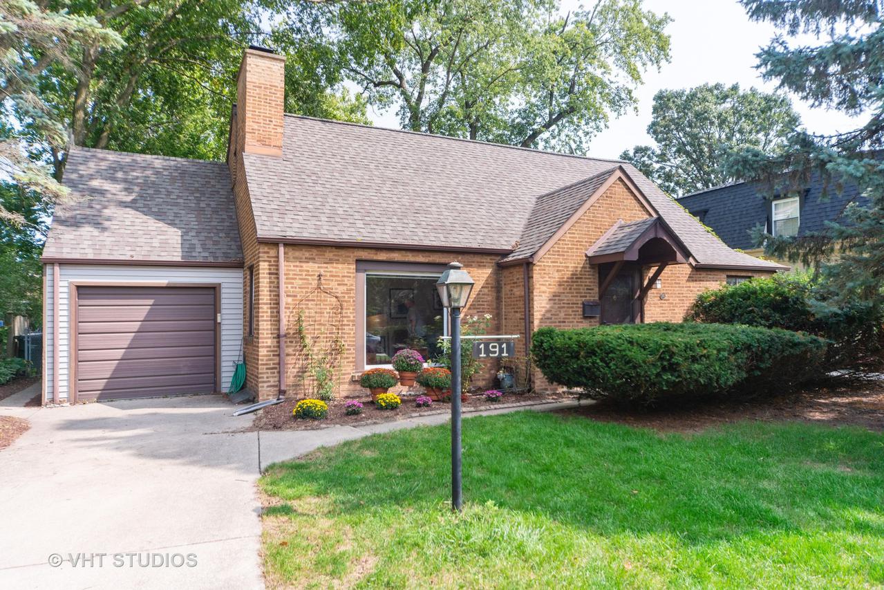 191 Akenside Rd., Riverside, IL 60546