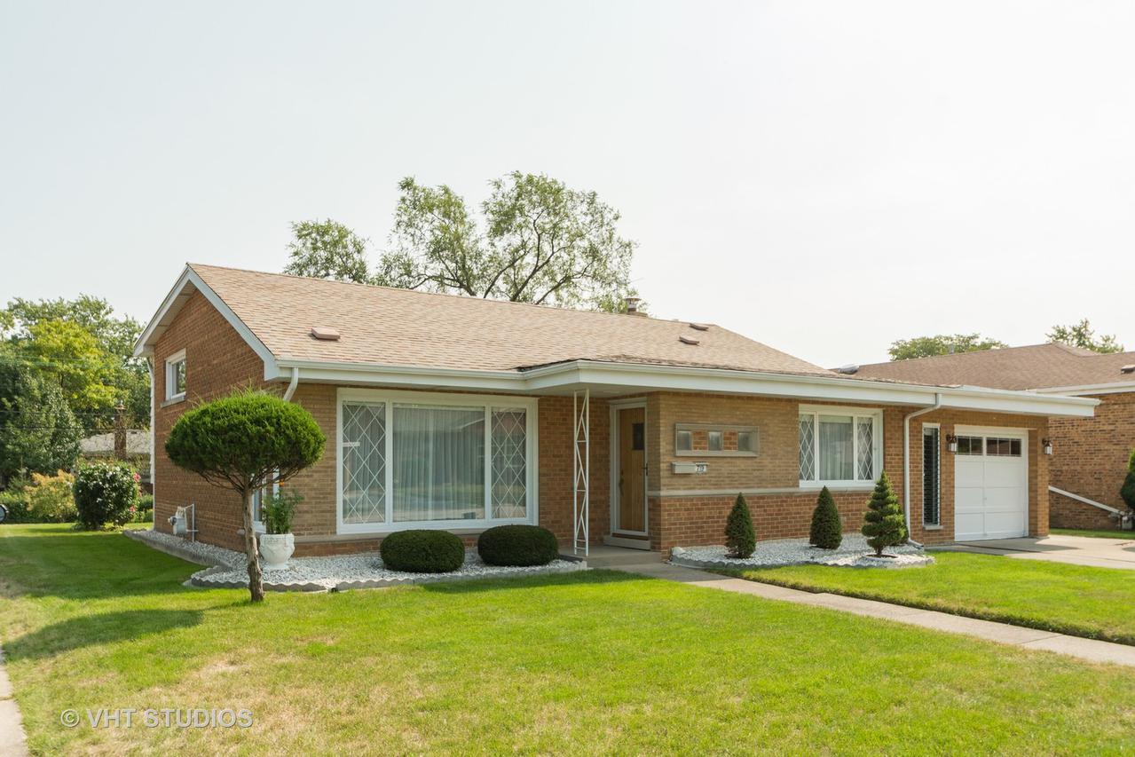 719 Cedar Ln., Chicago Heights, IL 60411