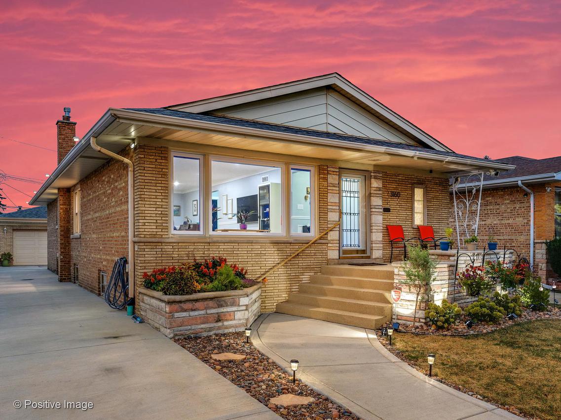 3160 W 100th Pl., Evergreen Park, IL 60805