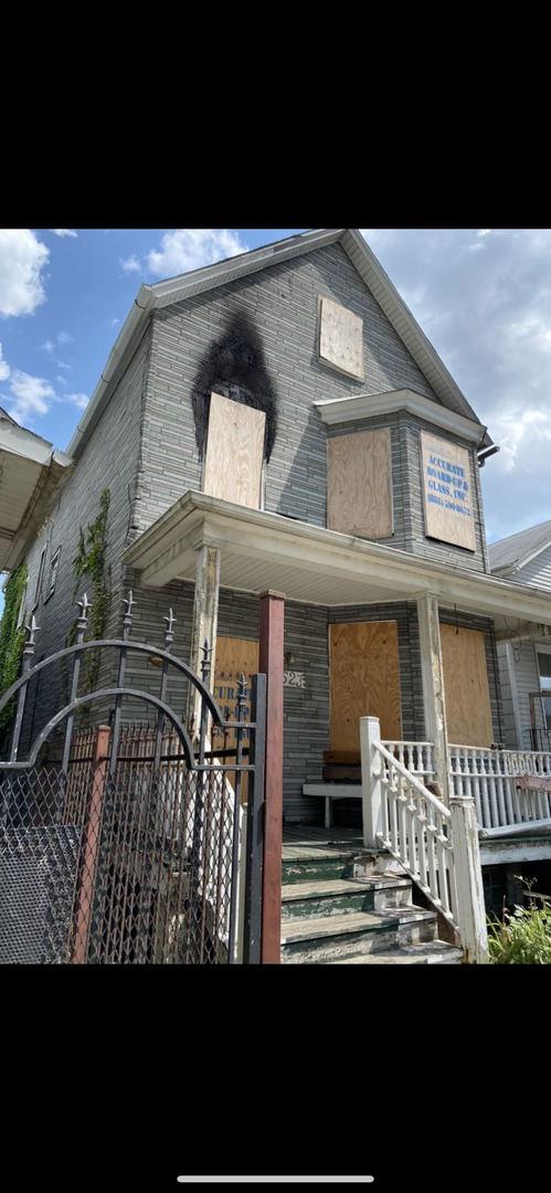 8523 S Escanaba Ave., Chicago, IL 60617