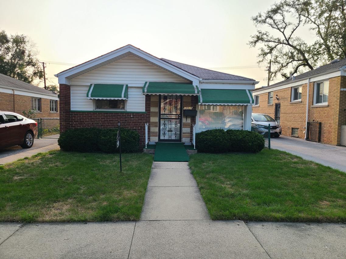 12510 Justine St., Calumet Park, IL 60827
