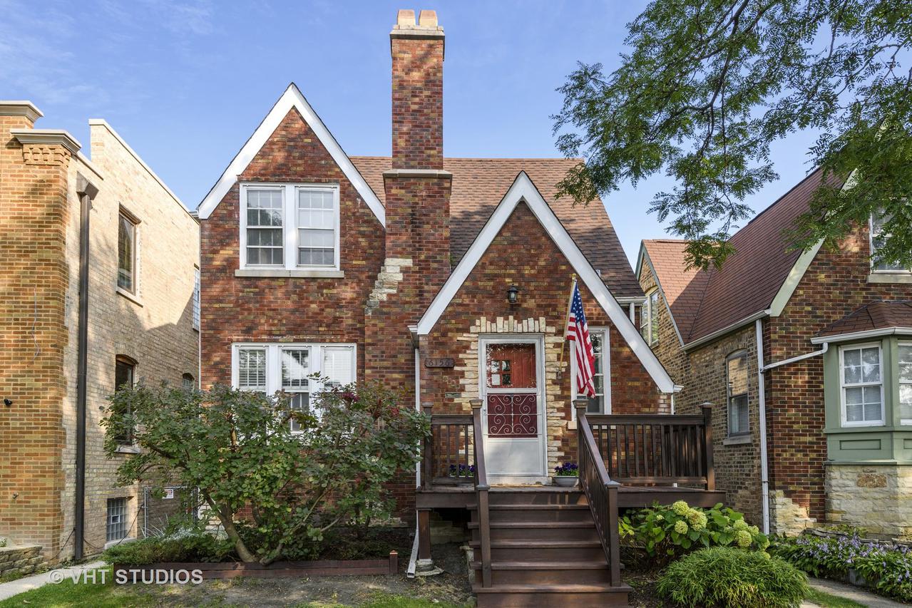 6156 W Melrose St., Chicago, IL 60634