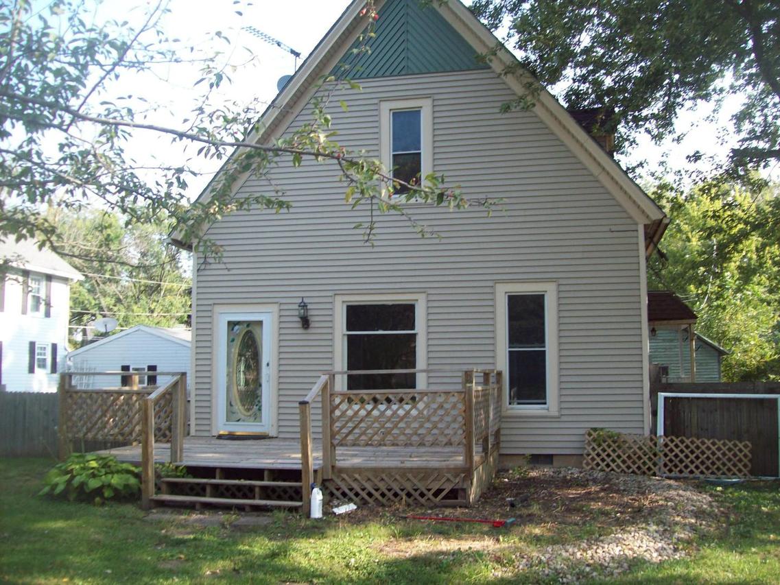 303 Mcdonald St., Walnut, IL 61376