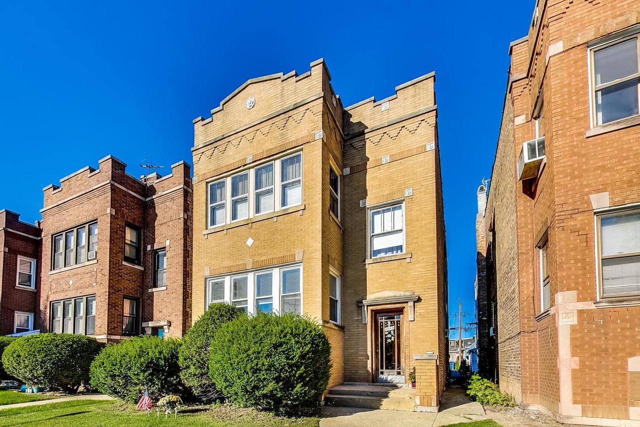 4689 N Kasson Ave., Chicago, IL 60630