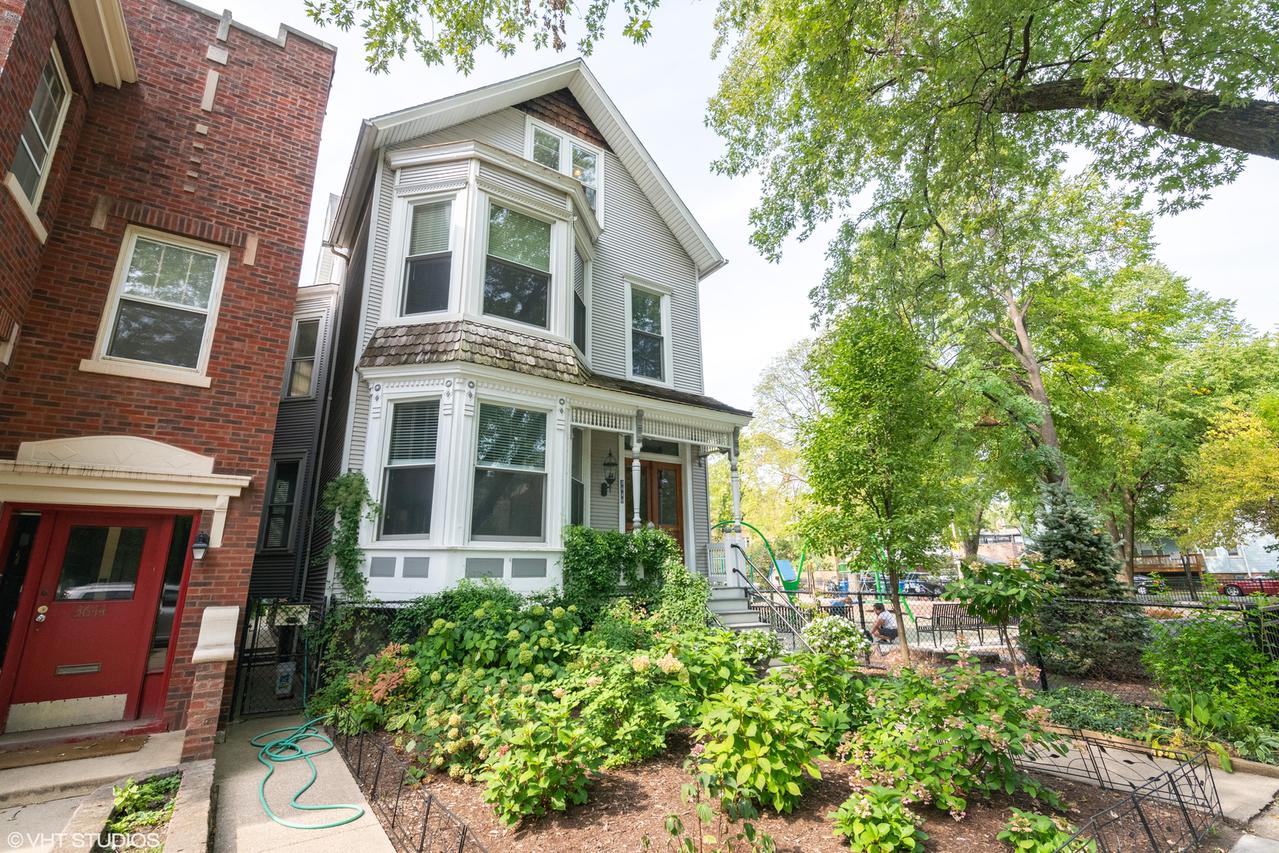 3648 N Greenview Ave., Chicago, IL 60613