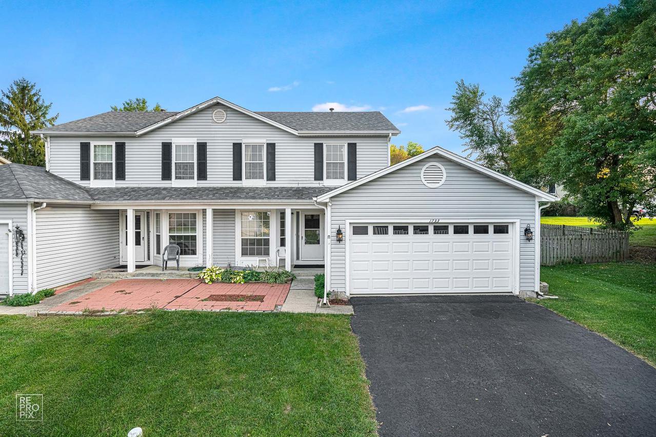 1733 Dumont Ln., Schaumburg, IL 60194