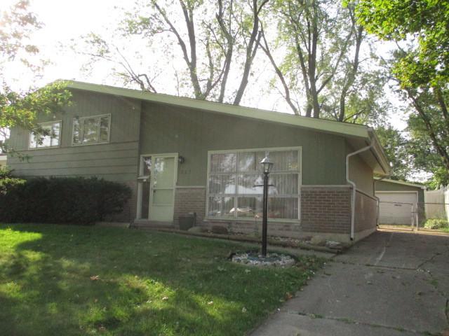 207 Illinois St., Park Forest, IL 60466