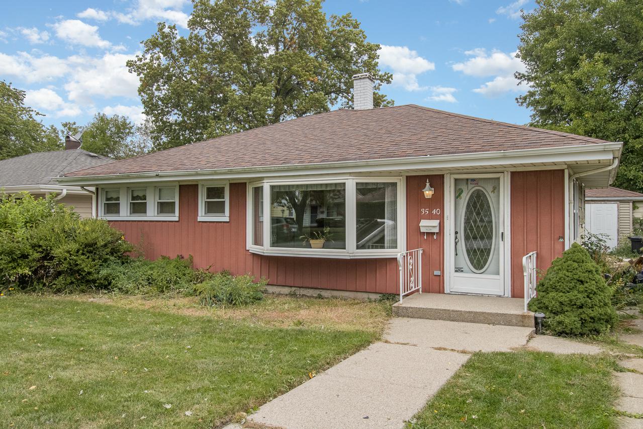 3540 Jackson St., Lansing, IL 60438
