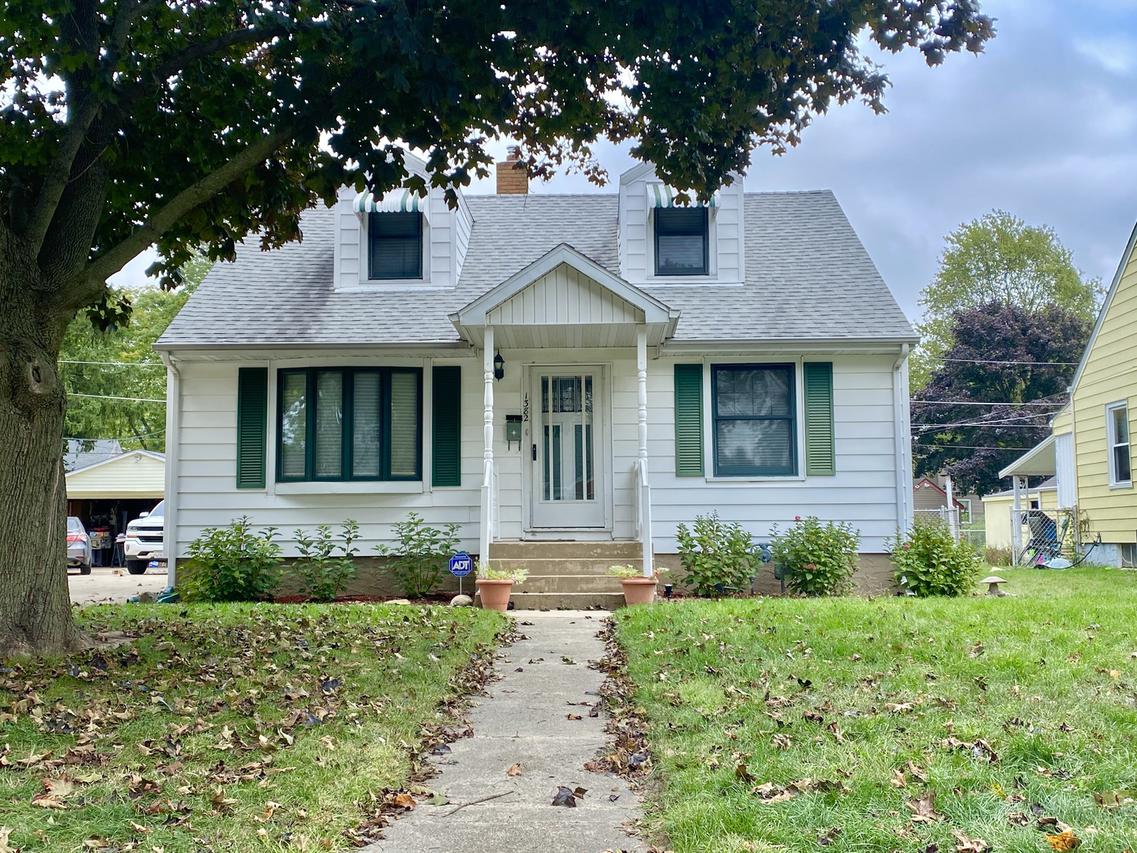 1382 NW Circle Dr., Kankakee, IL 60901