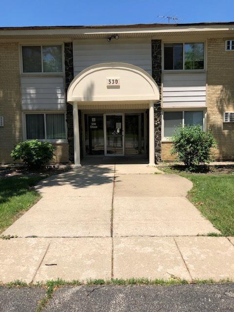 530 Chase Dr. #1, Clarendon Hills, IL 60514