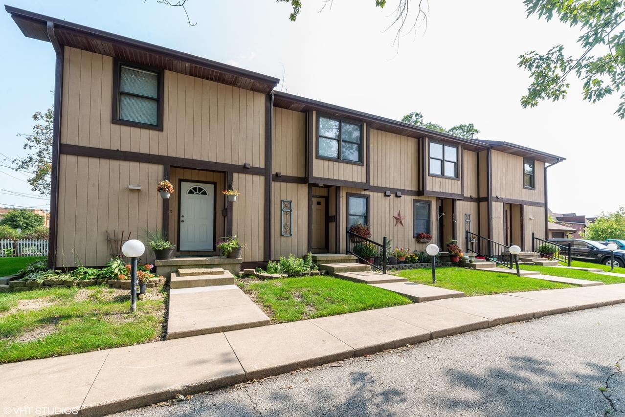 330 W Exchange St., Sycamore, IL 60178