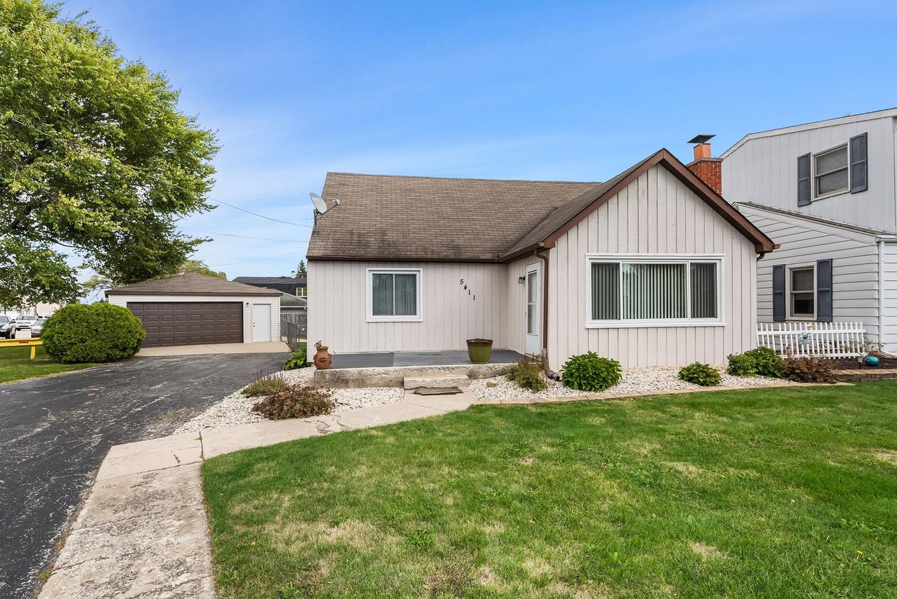 5411 S Ashland Ave., Countryside, IL 60525