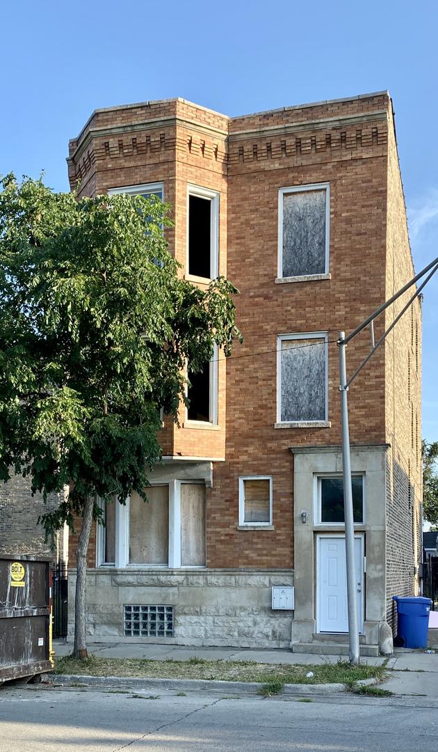 710 E 64th St., Chicago, IL 60637