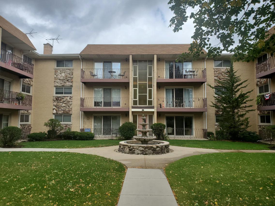 6875 N Northwest Hwy. #3D, Chicago, IL 60631