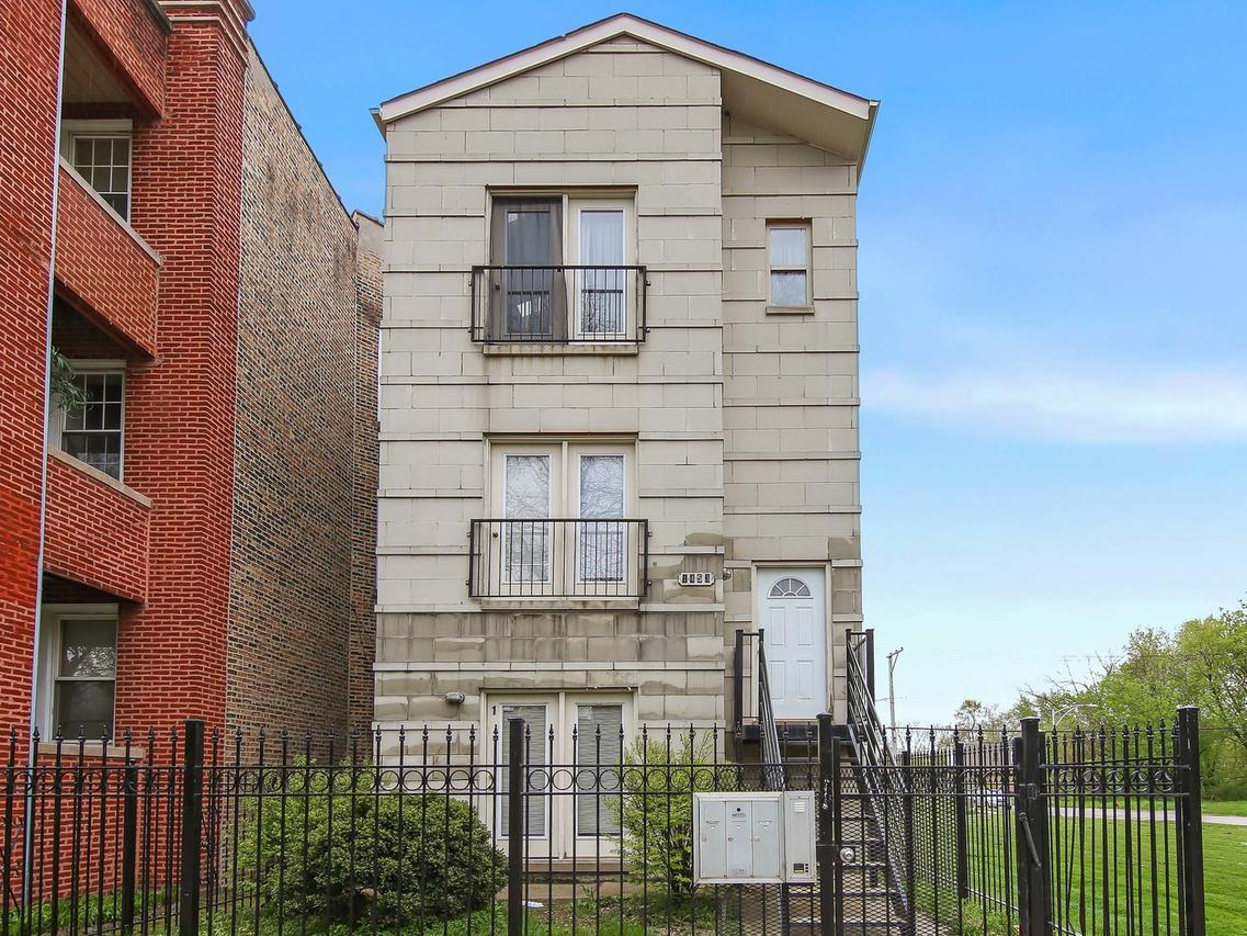 1453 W Garfield Blvd. #1, Chicago, IL 60636