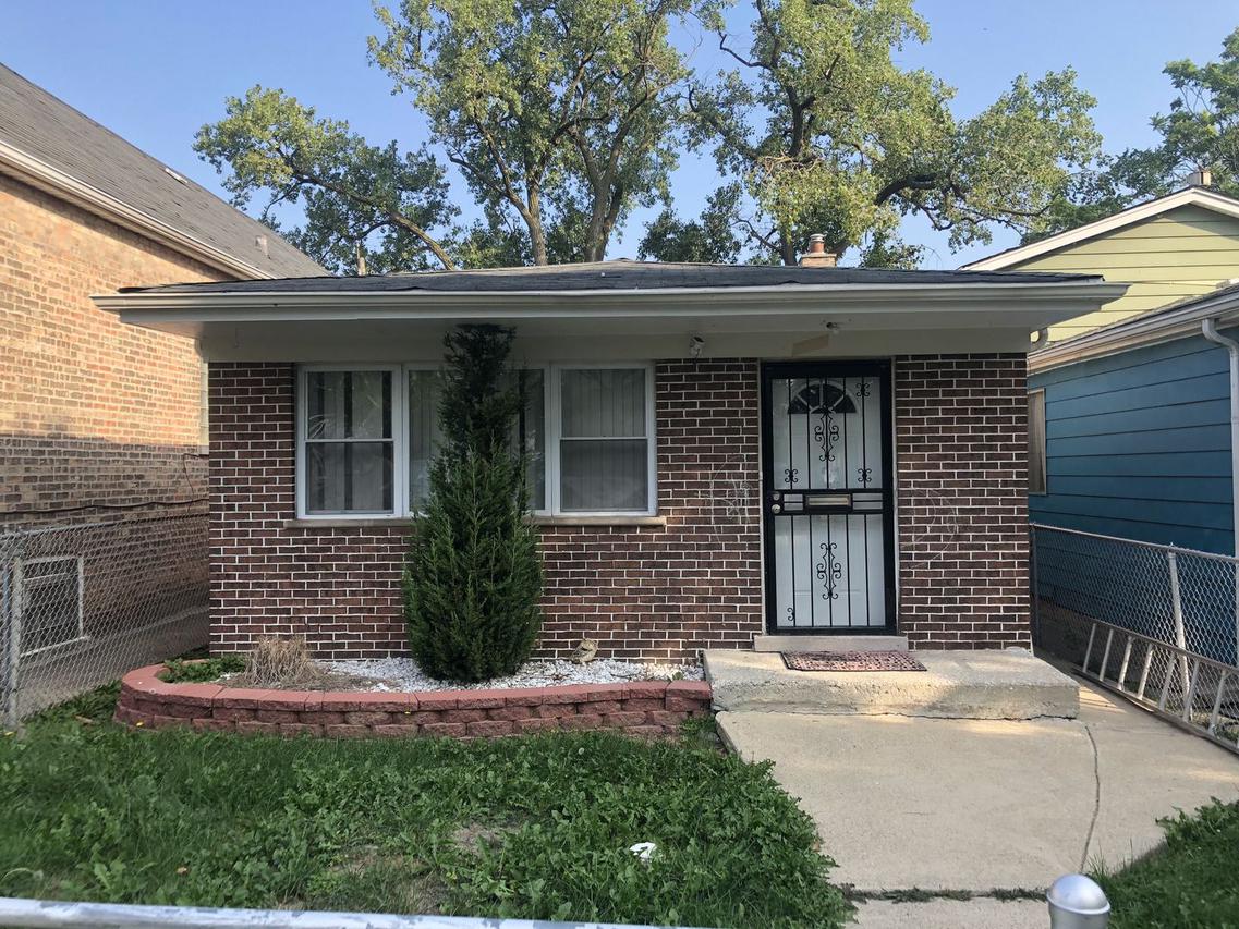1044 W 104th St., Chicago, IL 60643