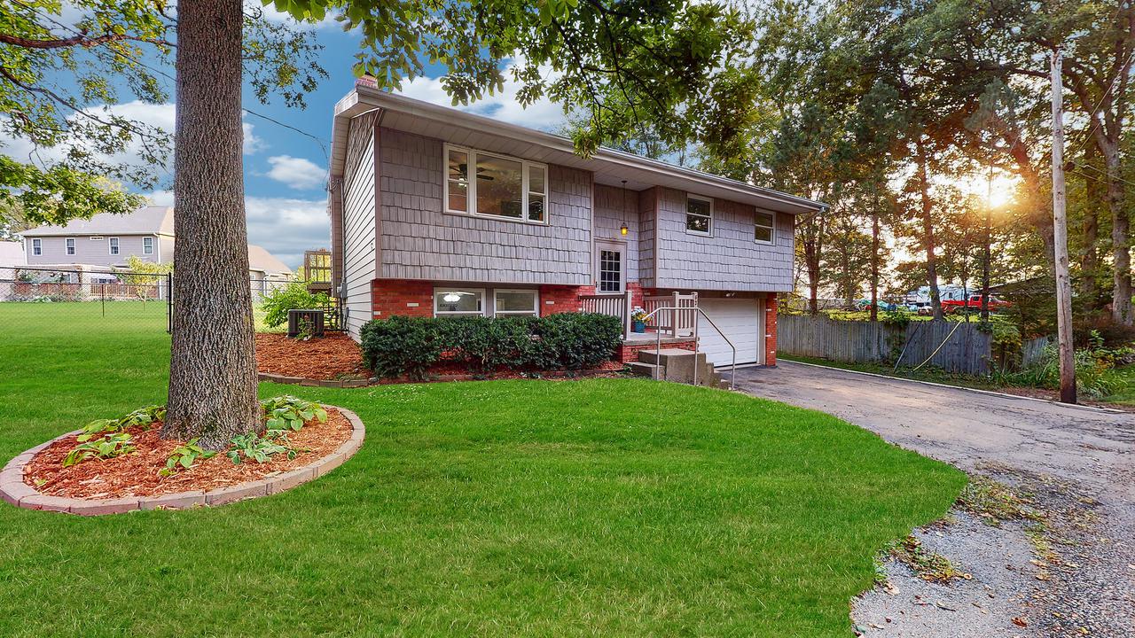 627 Wildwood Dr., Groveland, IL 61535