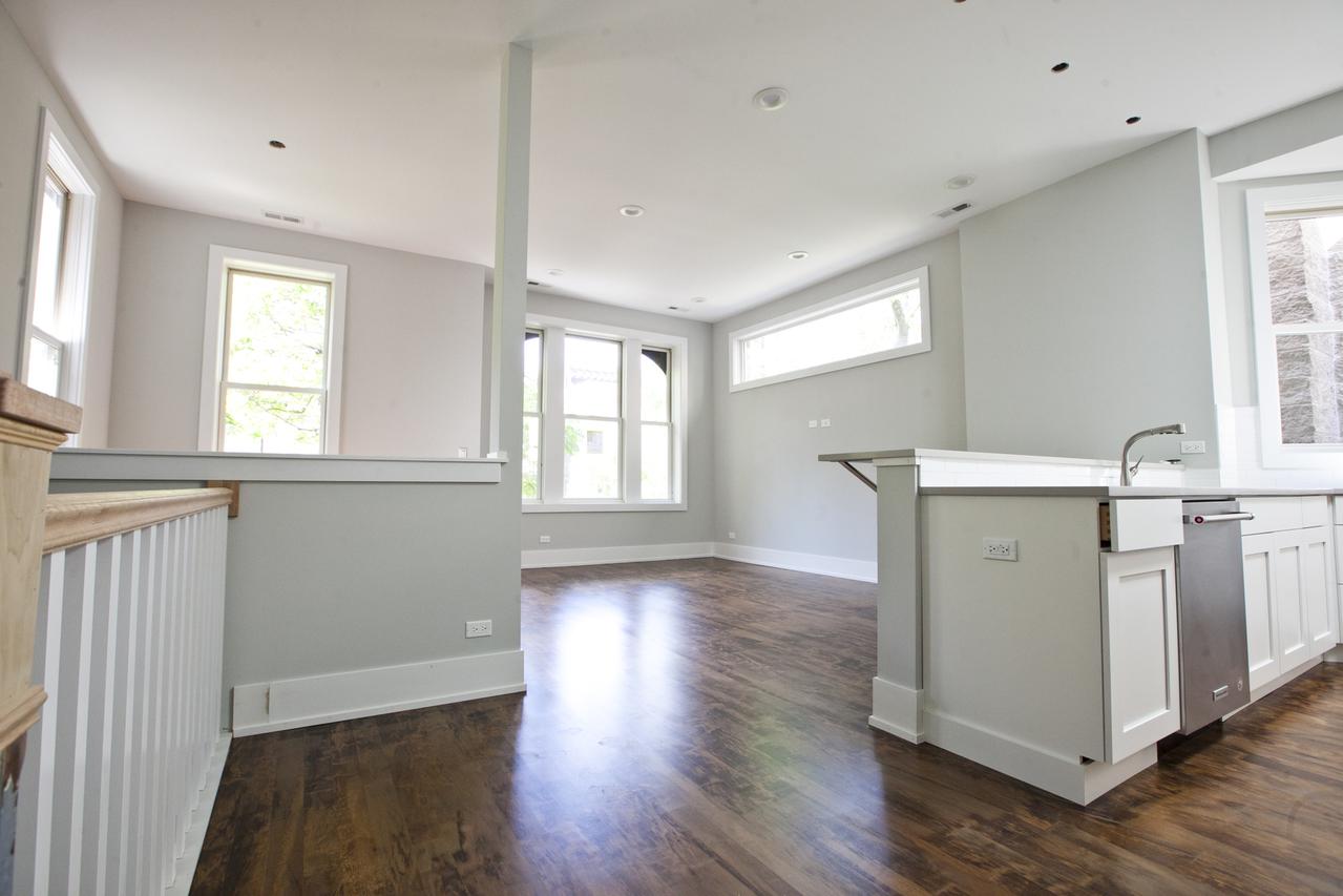 2141 W Crystal St., Chicago, IL 60622