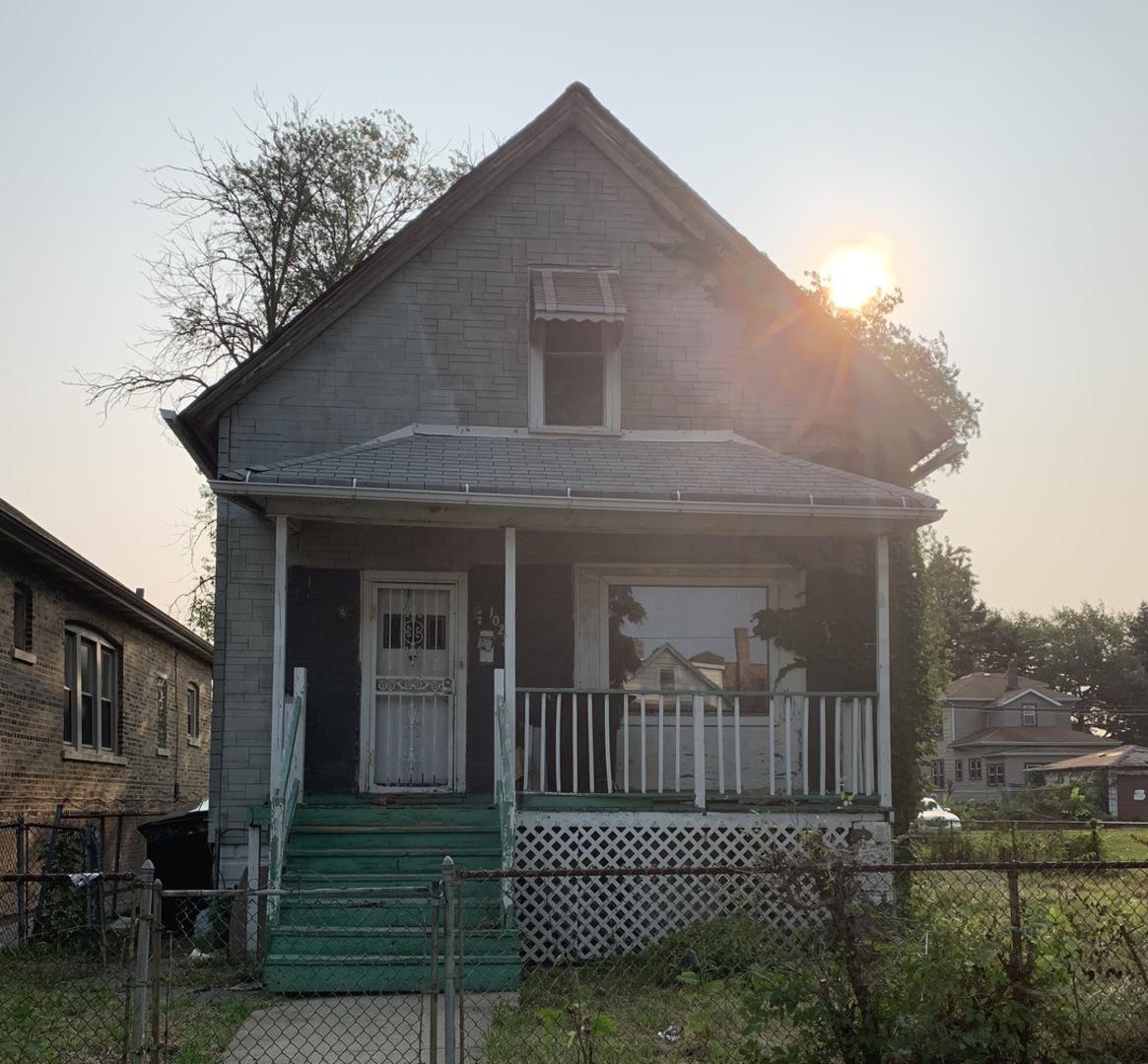 10221 S Emerald Ave., Chicago, IL 60628