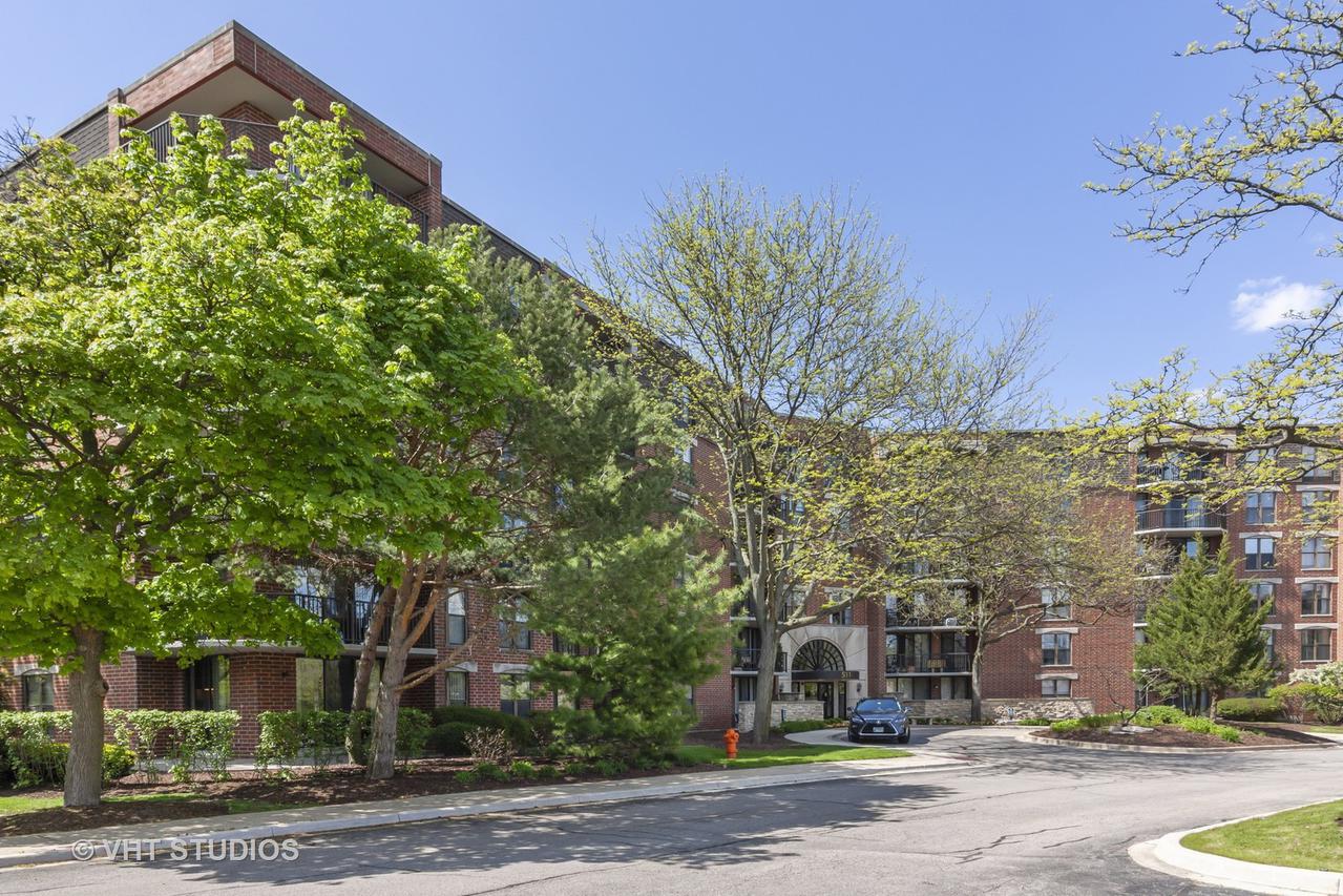 511 Aurora Ave. #514, Naperville, IL 60540