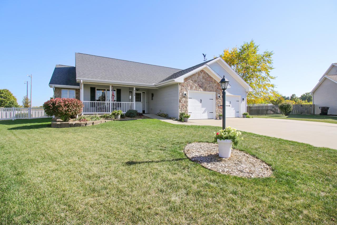 502 S Glover Ct., St. Joseph, IL 61873