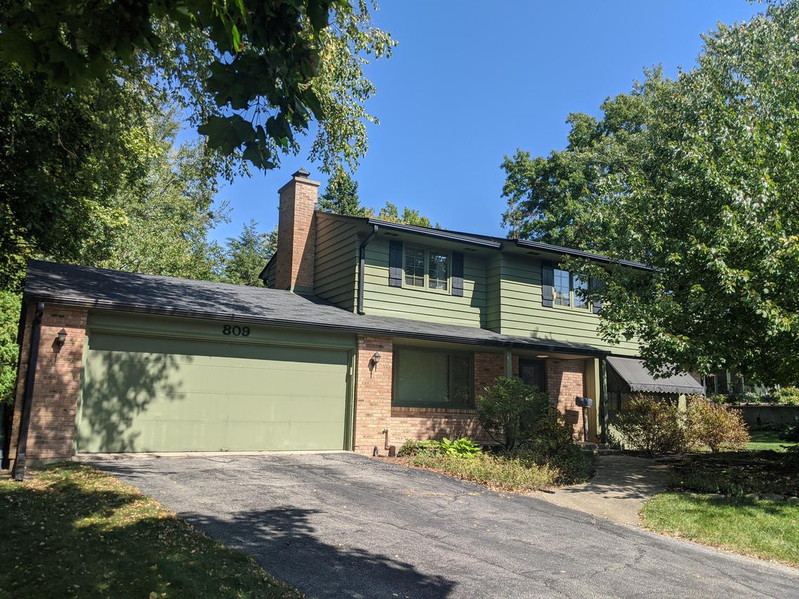 809 Robindale Cir., Rockford, IL 61107