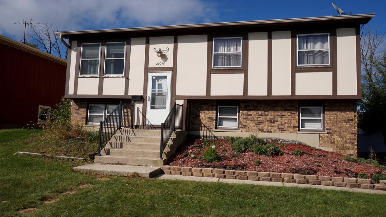 20048 Lakewood Ave., Lynwood, IL 60411