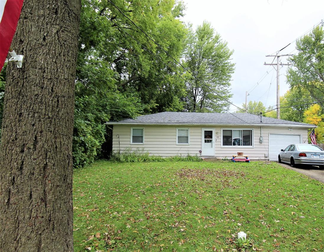32 Marquette Rd., Machesney Park, IL 61115