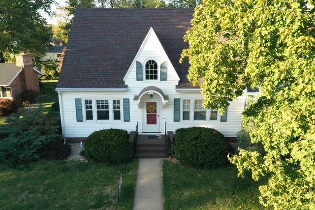 615 W Adams St., Clinton, IL 61727