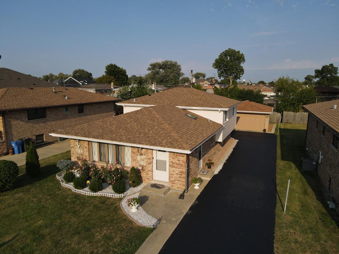 8435 S 79th Ct., Justice, IL 60458